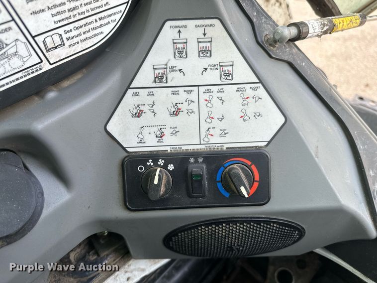 image for item DV0692 2015 Bobcat T630 tracked skid steer loader