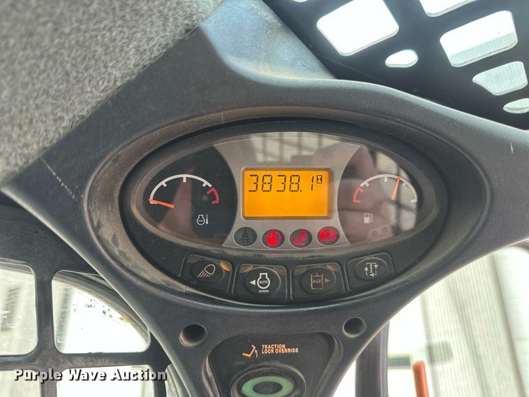 image for item DV0692 2015 Bobcat T630 tracked skid steer loader