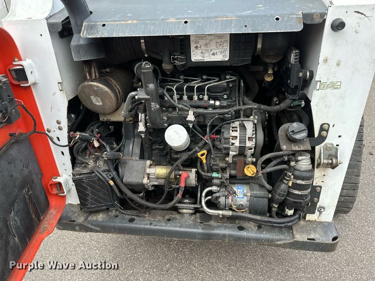 image for item DV0692 2015 Bobcat T630 tracked skid steer loader
