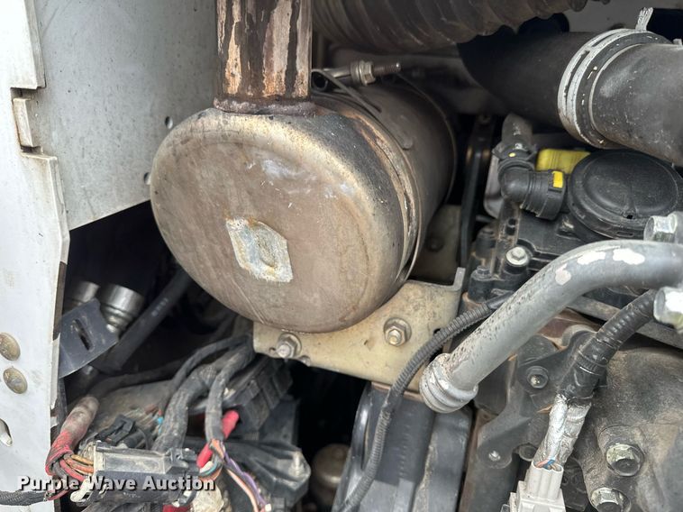 image for item DV0692 2015 Bobcat T630 tracked skid steer loader