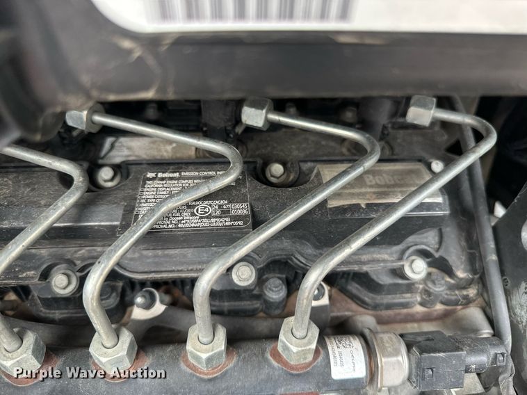 image for item DV0692 2015 Bobcat T630 tracked skid steer loader