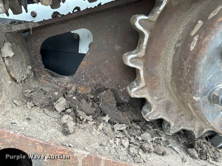 image for item DV0692 2015 Bobcat T630 tracked skid steer loader