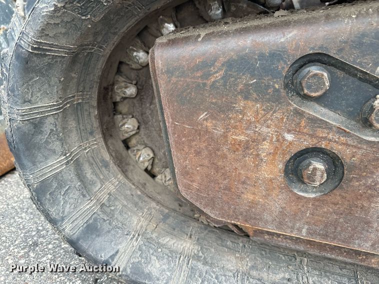 image for item DV0692 2015 Bobcat T630 tracked skid steer loader