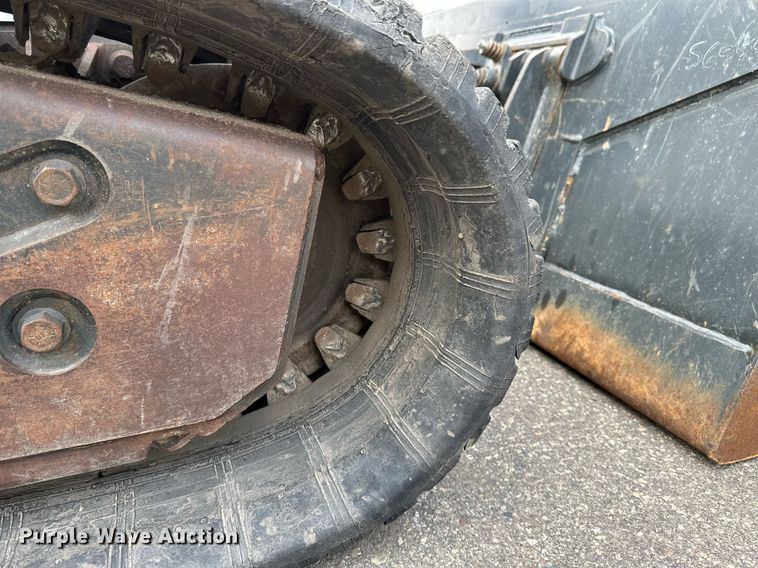 image for item DV0692 2015 Bobcat T630 tracked skid steer loader
