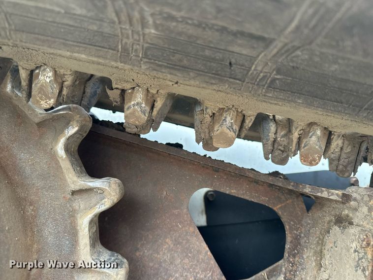 image for item DV0692 2015 Bobcat T630 tracked skid steer loader