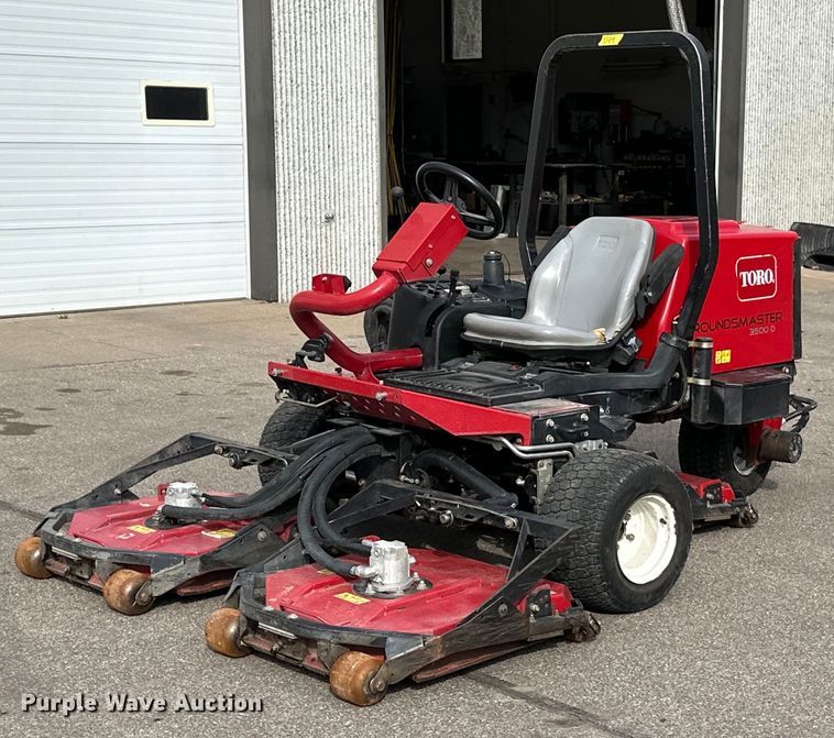 image for item DV0695 Toro Groundsmaster 3500D Sidewinder lawn mower