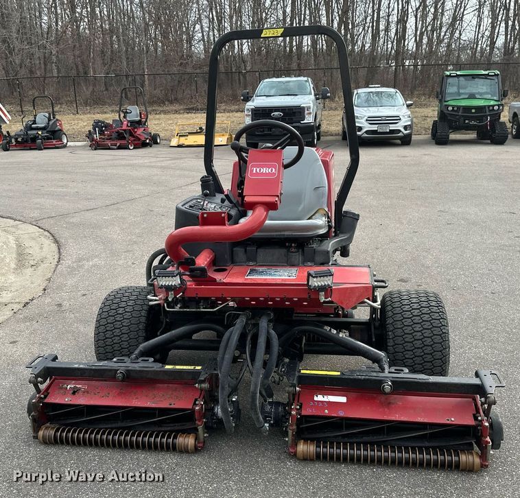 image for item DV0696 Toro Reelmaster 3100D reel mower