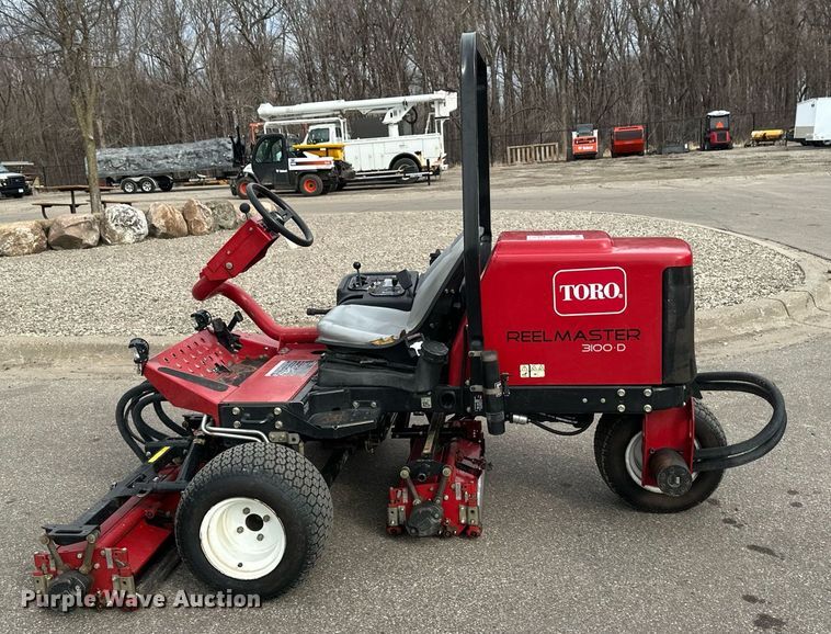 image for item DV0696 Toro Reelmaster 3100D reel mower