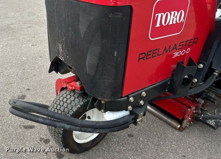 image for item DV0696 Toro Reelmaster 3100D reel mower