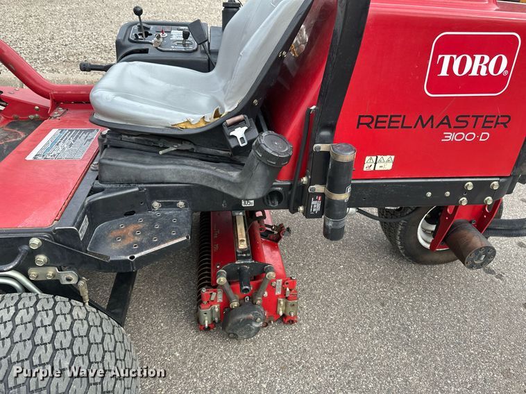 image for item DV0696 Toro Reelmaster 3100D reel mower