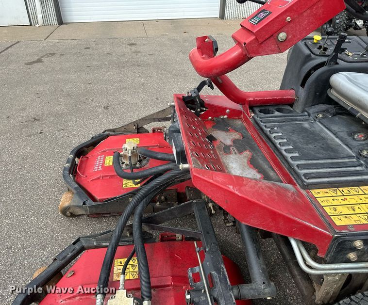 image for item DV0697 Toro Groundsmaster 3500D Sidewinder lawn mower