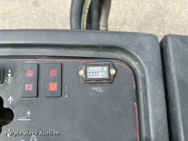 image for item DV0697 Toro Groundsmaster 3500D Sidewinder lawn mower