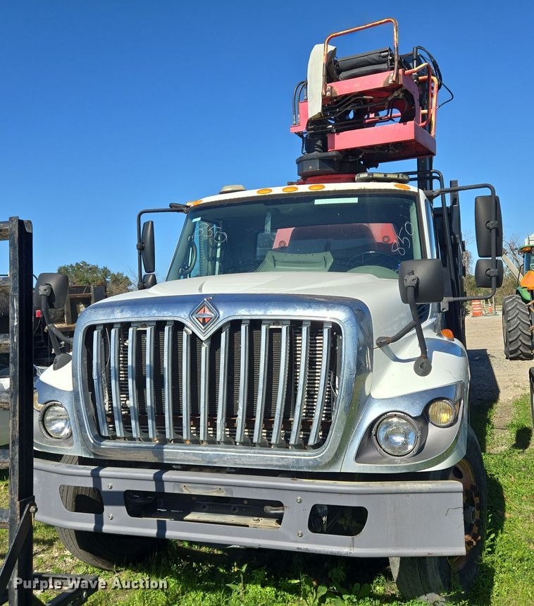 image for item DV1304 2011 International WorkStar 7300 grapple truck