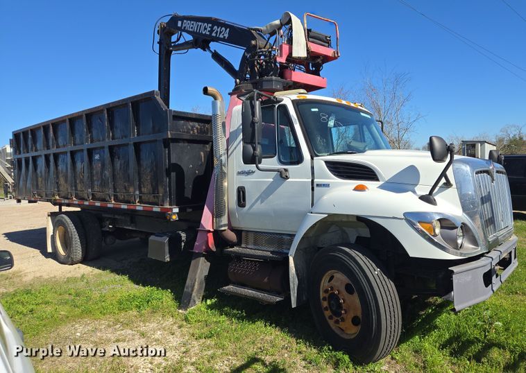 image for item DV1304 2011 International WorkStar 7300 grapple truck