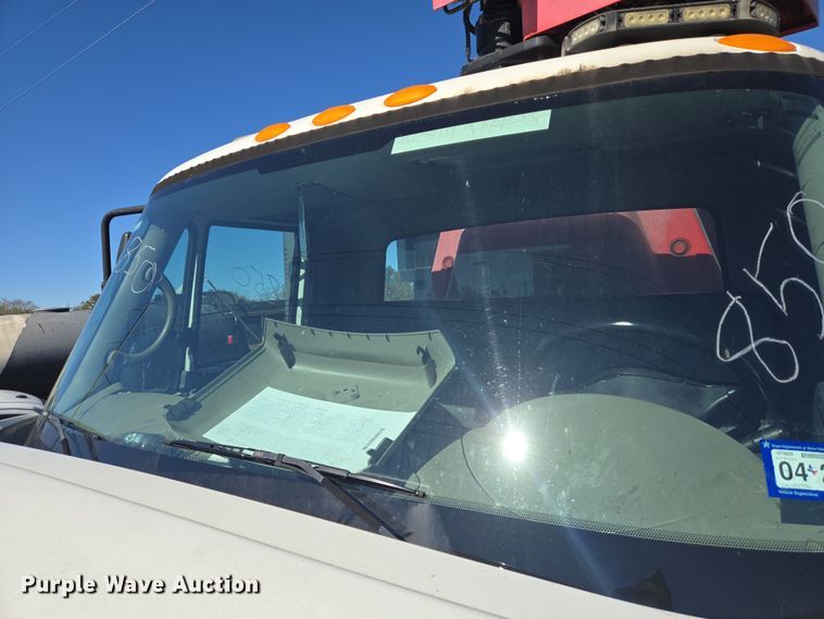 image for item DV1304 2011 International WorkStar 7300 grapple truck