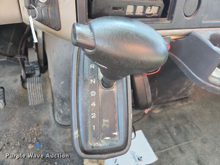 image for item DV1304 2011 International WorkStar 7300 grapple truck