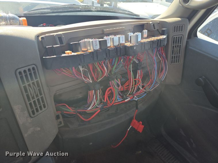 image for item DV1304 2011 International WorkStar 7300 grapple truck