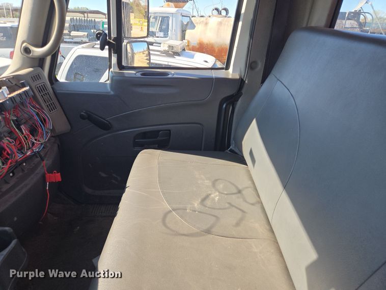 image for item DV1304 2011 International WorkStar 7300 grapple truck