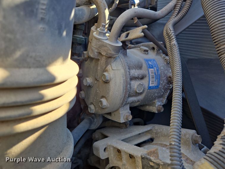 image for item DV1304 2011 International WorkStar 7300 grapple truck