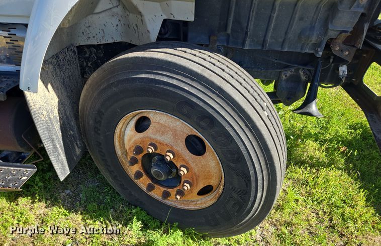 image for item DV1304 2011 International WorkStar 7300 grapple truck