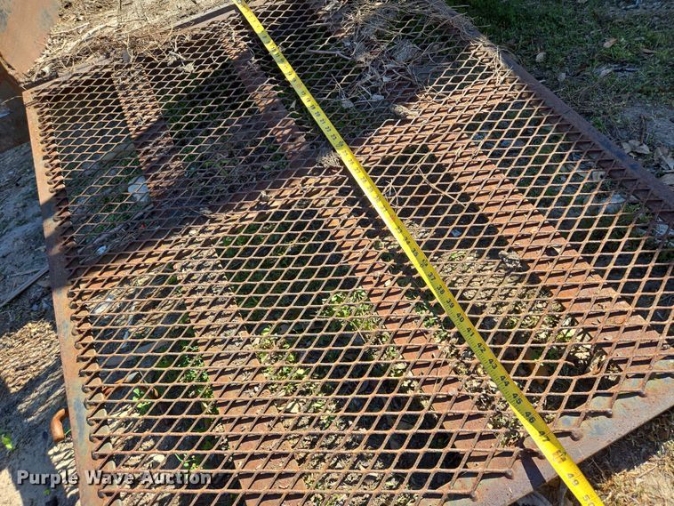 image for item DV1305 2001 Parker utility trailer