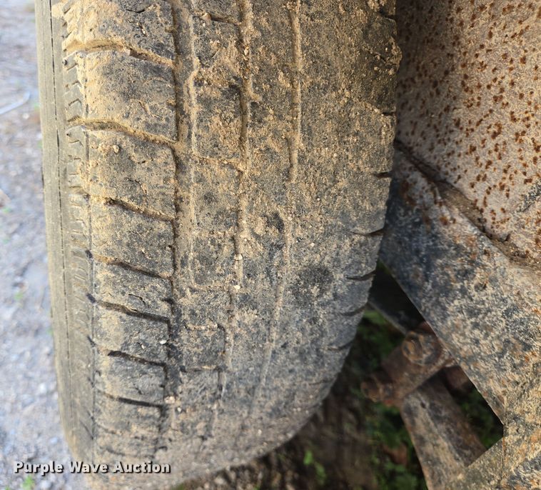 image for item DV1305 2001 Parker utility trailer