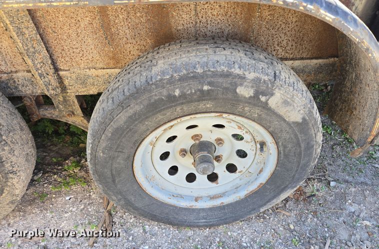 image for item DV1305 2001 Parker utility trailer