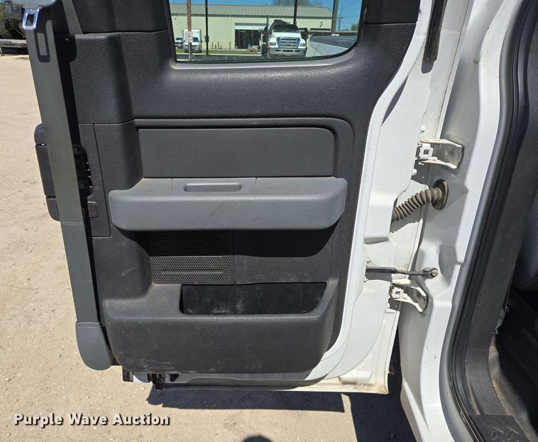 image for item DV1371 2011 Ford F150 XL SuperCab pickup truck