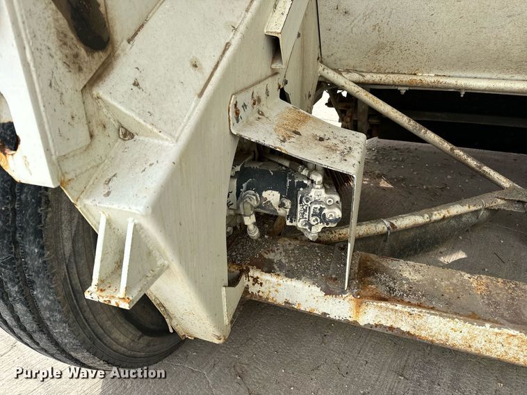 image for item DV1874 2000 Elgin Pelican Series P street sweeper