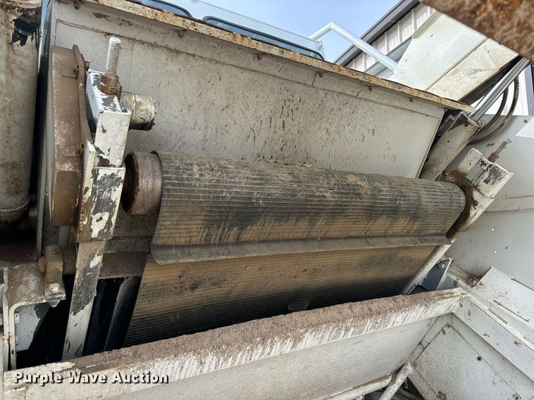 image for item DV1874 2000 Elgin Pelican Series P street sweeper