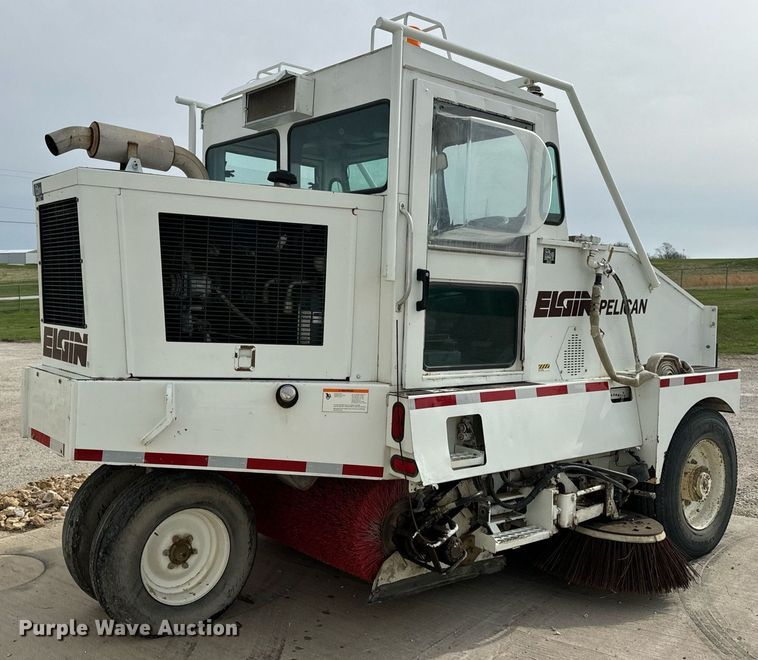 image for item DV1874 2000 Elgin Pelican Series P street sweeper