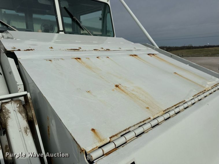 image for item DV1874 2000 Elgin Pelican Series P street sweeper