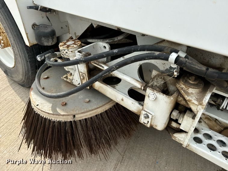 image for item DV1874 2000 Elgin Pelican Series P street sweeper