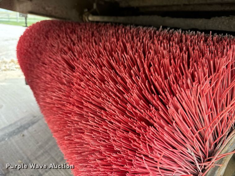 image for item DV1874 2000 Elgin Pelican Series P street sweeper