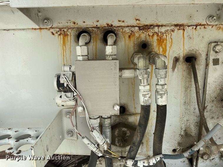 image for item DV1874 2000 Elgin Pelican Series P street sweeper