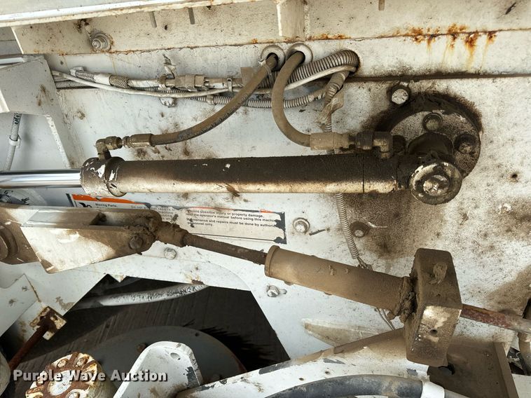 image for item DV1874 2000 Elgin Pelican Series P street sweeper