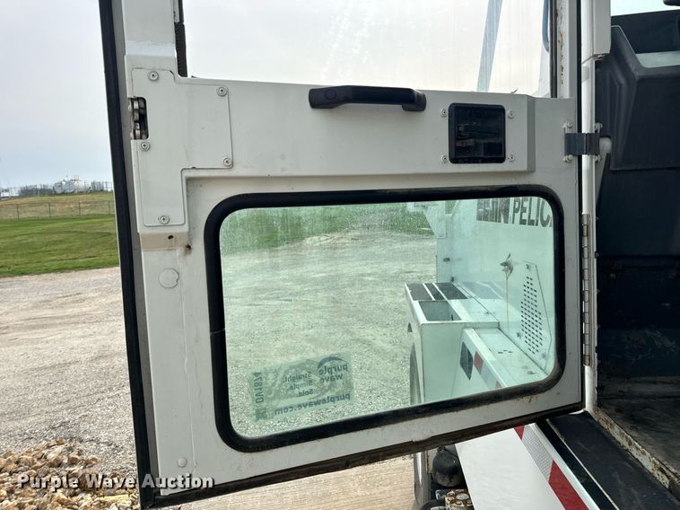 image for item DV1874 2000 Elgin Pelican Series P street sweeper