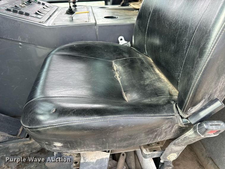 image for item DV1874 2000 Elgin Pelican Series P street sweeper