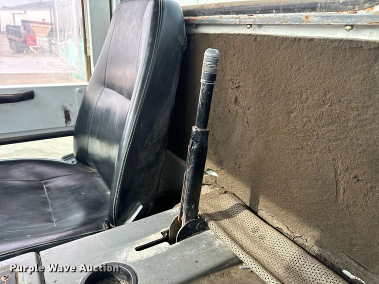 image for item DV1874 2000 Elgin Pelican Series P street sweeper