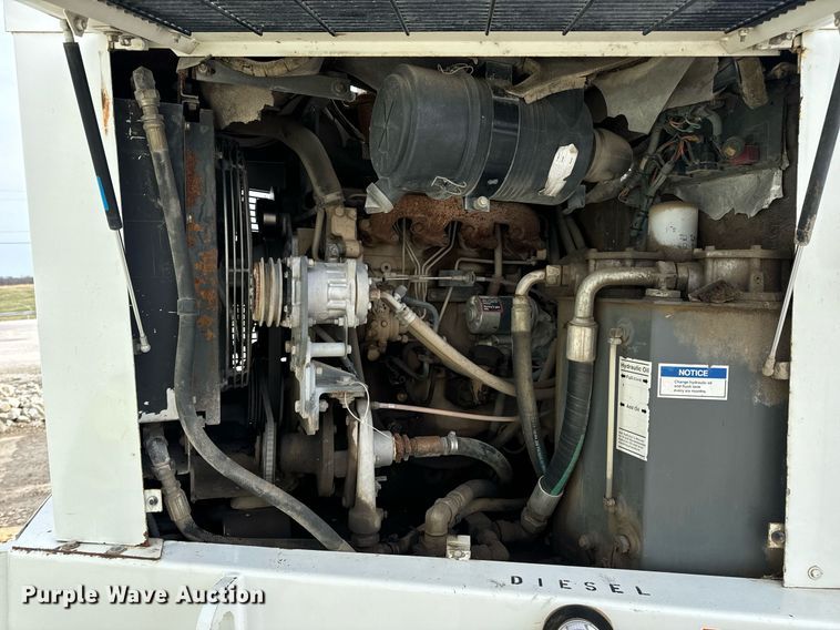 image for item DV1874 2000 Elgin Pelican Series P street sweeper