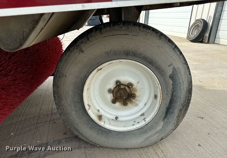 image for item DV1874 2000 Elgin Pelican Series P street sweeper