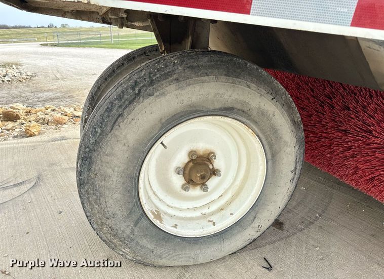 image for item DV1874 2000 Elgin Pelican Series P street sweeper