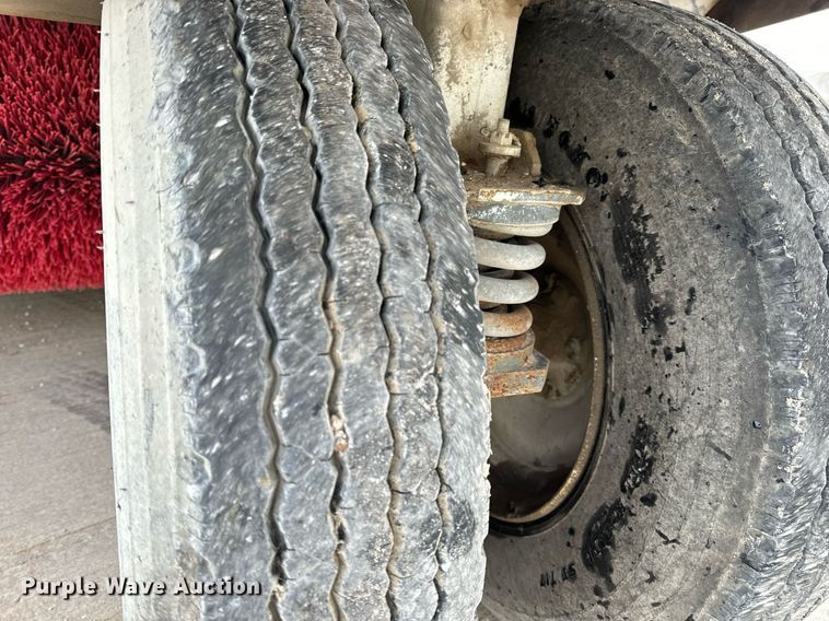 image for item DV1874 2000 Elgin Pelican Series P street sweeper