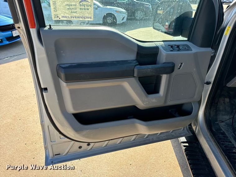 image for item DV1891 2020 Ford F150 Crew Cab pickup truck