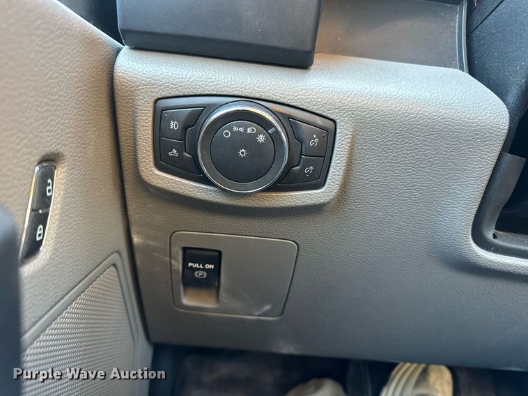 image for item DV1891 2020 Ford F150 Crew Cab pickup truck