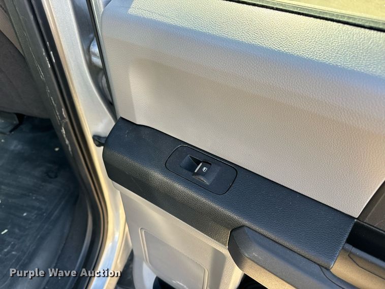 image for item DV1891 2020 Ford F150 Crew Cab pickup truck