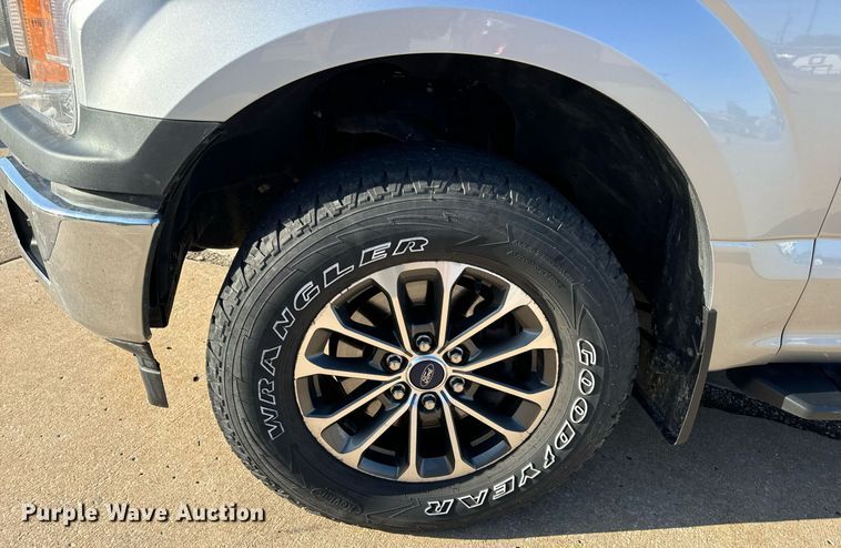 image for item DV1891 2020 Ford F150 Crew Cab pickup truck