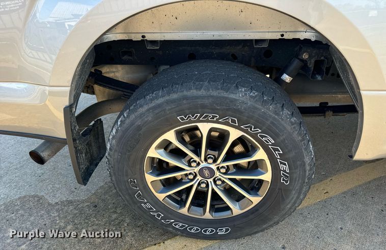 image for item DV1891 2020 Ford F150 Crew Cab pickup truck