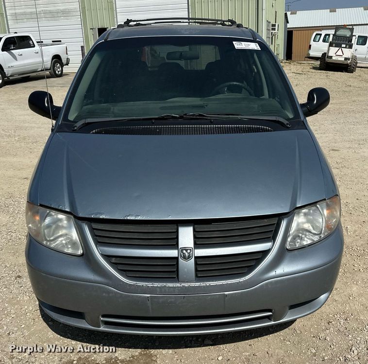 image for item DV2863 2005 Dodge Grand Caravan van