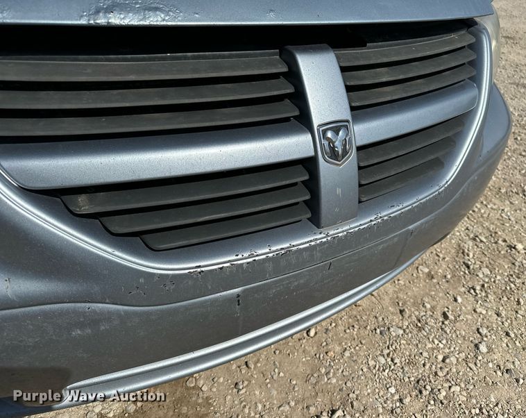 image for item DV2863 2005 Dodge Grand Caravan van